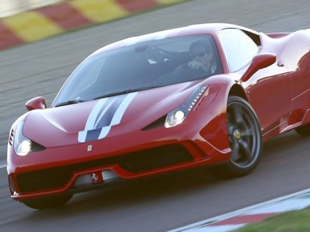 Ferrari-458-Italia-Sucderia-2014-b
