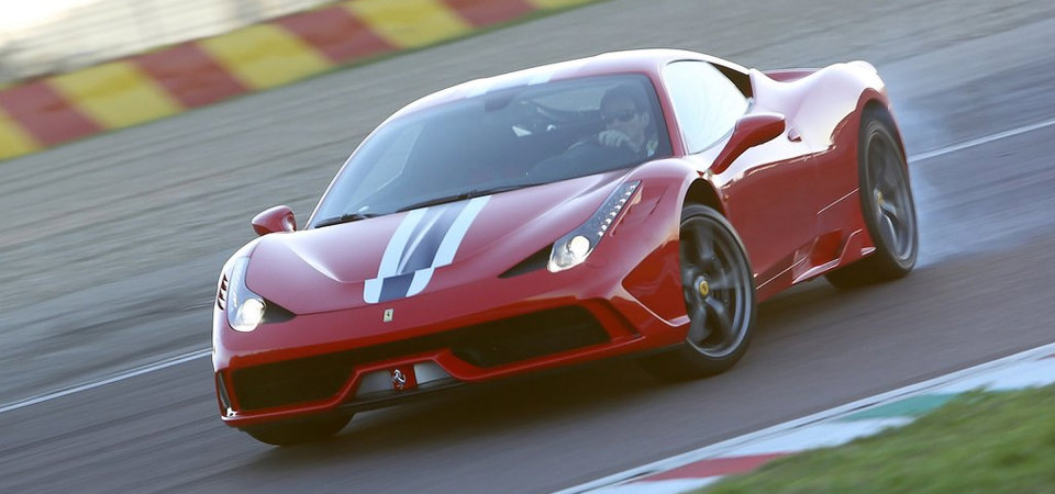 Ferrari-458-Italia-Sucderia-2014-b