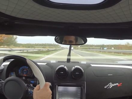Agera-R-Blitzkreig-Autobahn