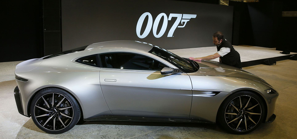 Aston-Martin-Bond-James-Bond