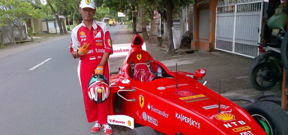 F1-Ferrari-Replica