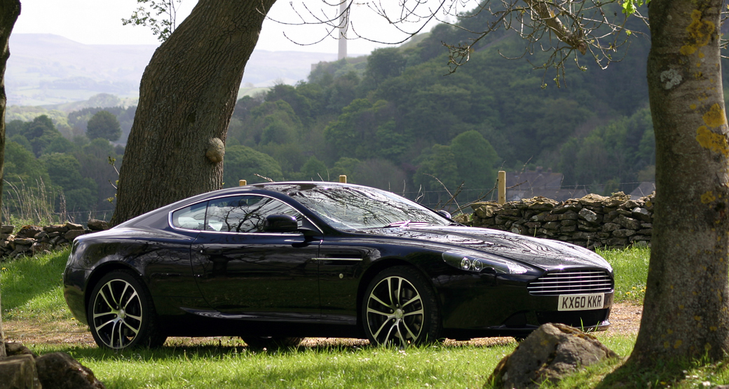 Aston-Martin-DB9-Carbon-Black-N