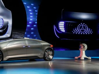 Mercedes-CES-2015-Presentation