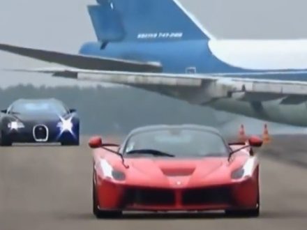 Ferrari-La-Ferrari-vs-Bugatti-Veyron