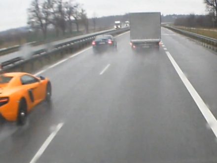 McLaren-MP4-12C-Crash