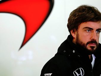 Fernando-Alonso-Pensive
