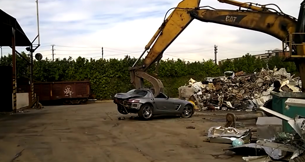 Mercedes-SLS-AMG-Crushed