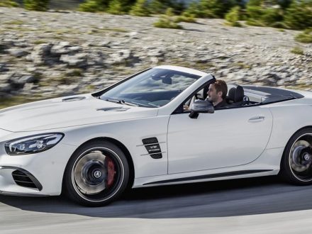 2016-Mercedes-SL-Motion