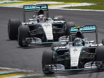 Brazilian-Grand-Prix-2015-Rosberg-vs-Hamilton