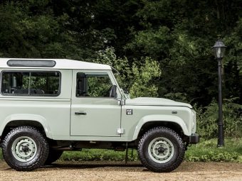 Land-Rover-Defender-Buying-Tips