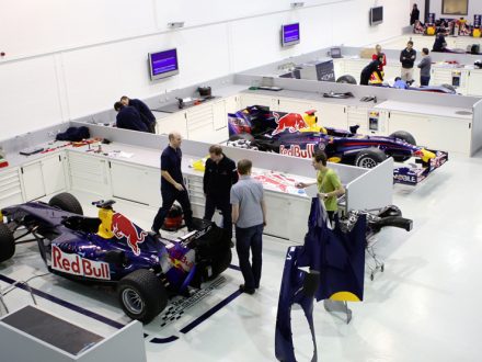 Red-Bull-Racing-F1-manufacturing