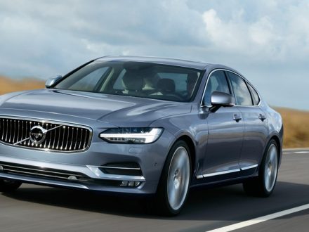 Volvo-S90-Action