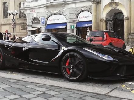 Ferrari-La-Ferrari-Dark-Knight