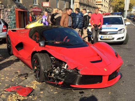 Crashed-La-Ferrari-Budapest