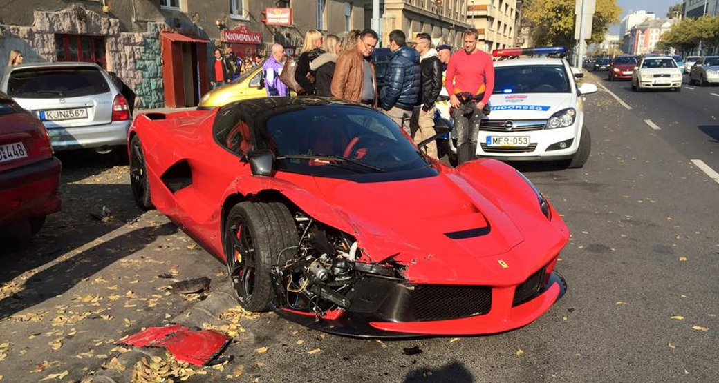 Crashed-La-Ferrari-Budapest
