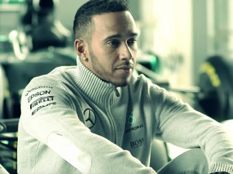 Lewis-Hamilton-Mercedes-W07-F1-Car