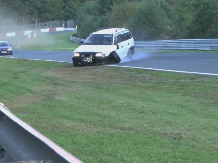 Car-Crash-Fail-Compilation-Nürburgring-Touristenfahrten