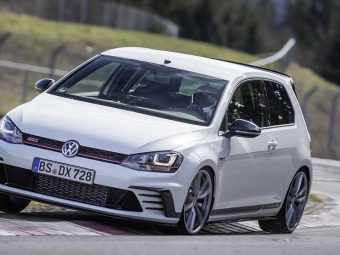 VW-Golf-GTi-Clubsport-S-Action