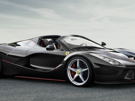 Ferrari-LaFerrari-Shwing