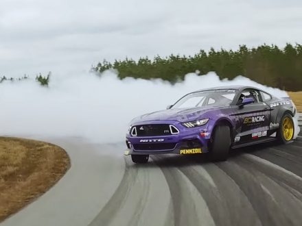 Ford-Marstang-Drifting-Chelsea-Denofa