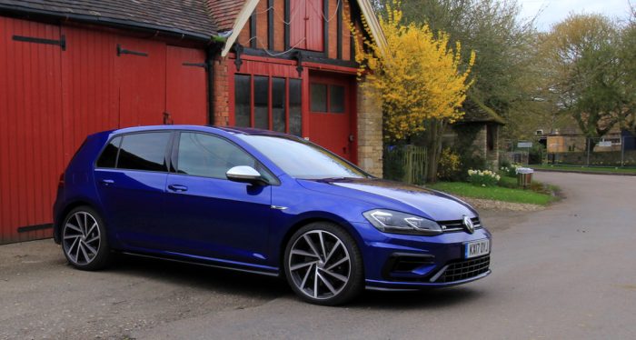 Volkswagen-Golf-R-Review-B