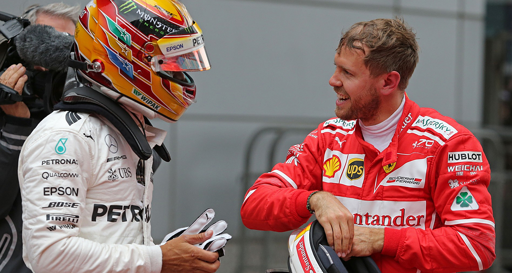 Chinese-Grand-Prix-2017-Hamilton-Vettel-Parc-Ferme-Talking