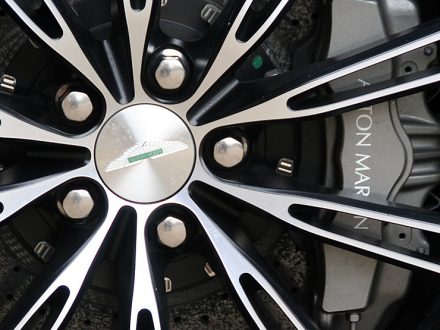Aston-Martin-London-IPO