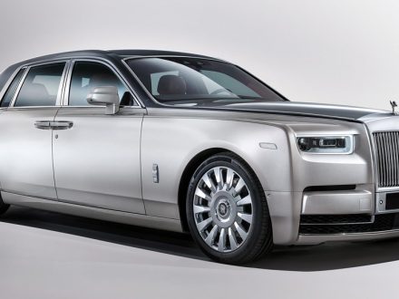 Very-British-Rolls-Royce-Phantom-8-