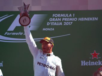Italian-Grand-Prix-2017-Hamilton-Leads-dailycarblog
