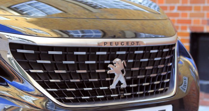 Peugeot-3008-2017-Review-C