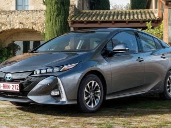 Toyota-Prius-Hybrid-De-No-1-Best-Seller