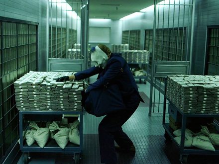 The-Dark-Knight-Saving-Money-For-Cars-Carcela