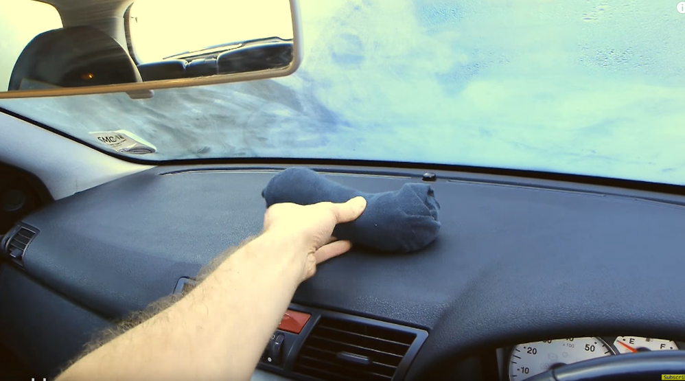 5 Awesomely Useless Car Life Hacks Tight Wads Might Never Use