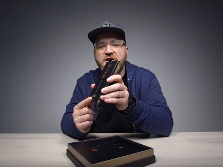 Unbox-Therapy-Lambroghini-Phone-Dailycarblog