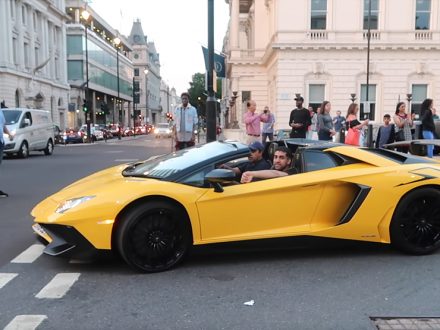 Mo Vlogs visits London on a supercar weekend binge