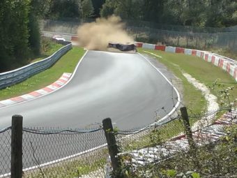 Nurburgring Porsche 911 GT3 Cup in epic crash, dailycarblog.com