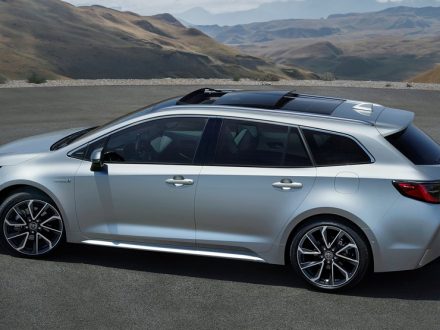 Toyota Corolla Touring estate, side view dailycarblog.com