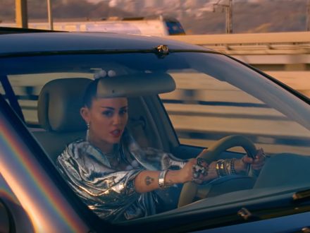 Miley Cyrus, what car should she be driving, dailycarblog.com