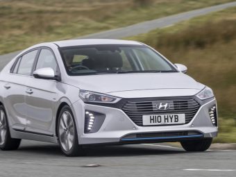 Hyundai Ioniq review 2019 dailycarblog.com