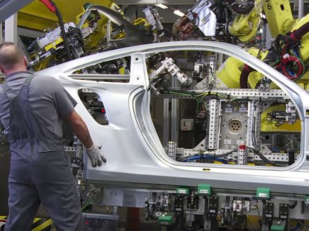 Porsche 911 production dailycarblog.com