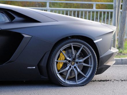 Flat tires? safety advice dailycarblog.com