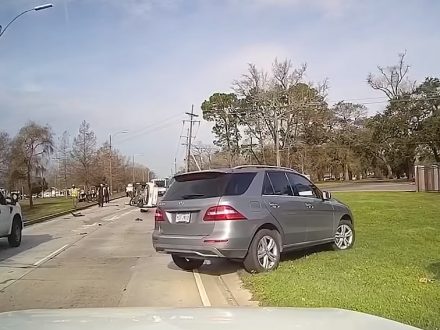 Chrysler Crash 2020 - Texting - Dailycarblog.com