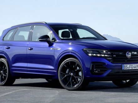 VW Touareg R Hybrid - About Bloody Time - Dailycarblog.com