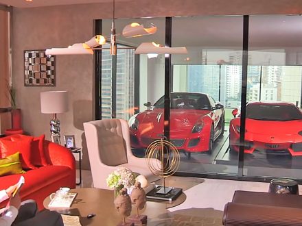 Awesome garage, dailycarblog.com