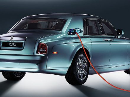 Rolls Oyce 102EX Concept Charging dailycarblog