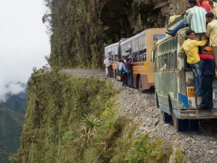 World's Most Dangerous Bus Routes - dailycarblog