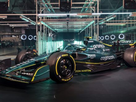 Aston Martin AMR2022 - F1 - Daily Car Blog