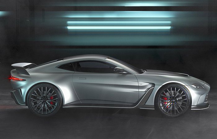 Aston Martin V12 Vantage - 2022 - Side View - Daily Car Blog
