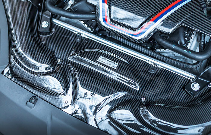 Manhart MH800 Performance Pakage for the BMW M8 Competition - carbon fibre engine