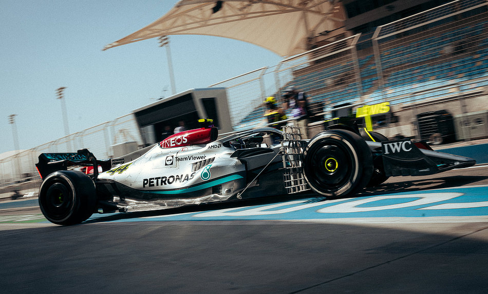Mercedes reveal tadpole sidepod upgrade at Bahrain testing 2022 - Daily Car Blog